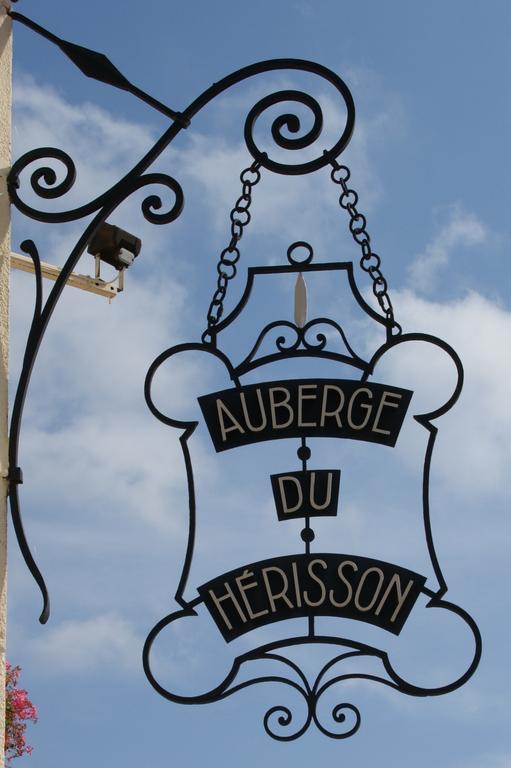 Auberge Du Herisson La Chaux-du-Dombief Buitenkant foto