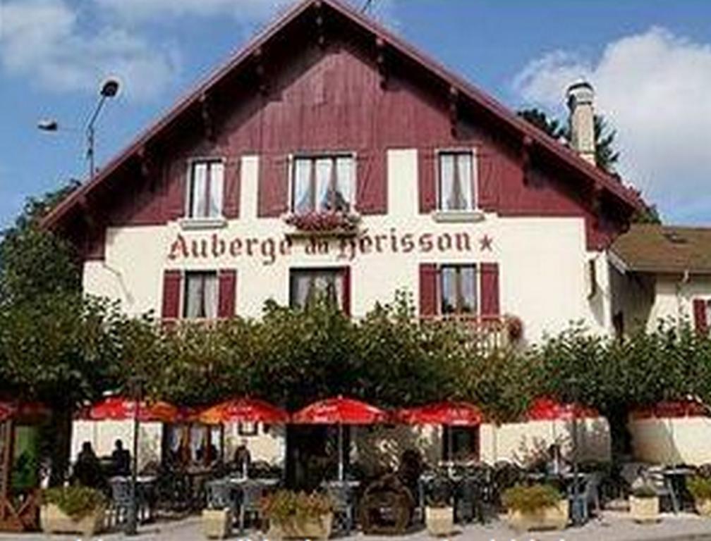 Auberge Du Herisson La Chaux-du-Dombief Buitenkant foto