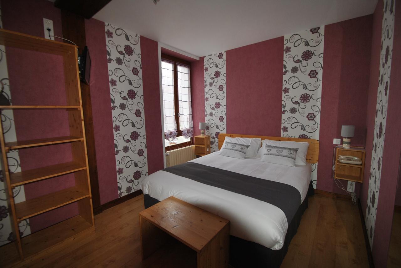 Auberge Du Herisson La Chaux-du-Dombief Buitenkant foto